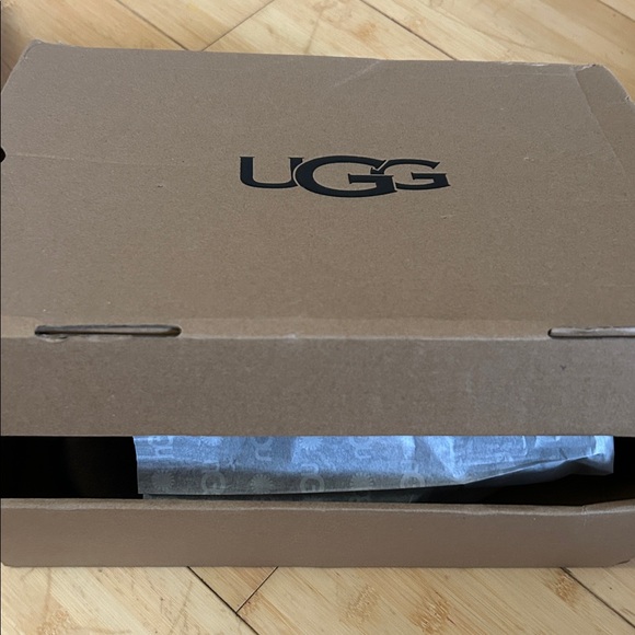 UGG Chocolate Brown slipper booties 7 size 37 - Picture 4 of 4